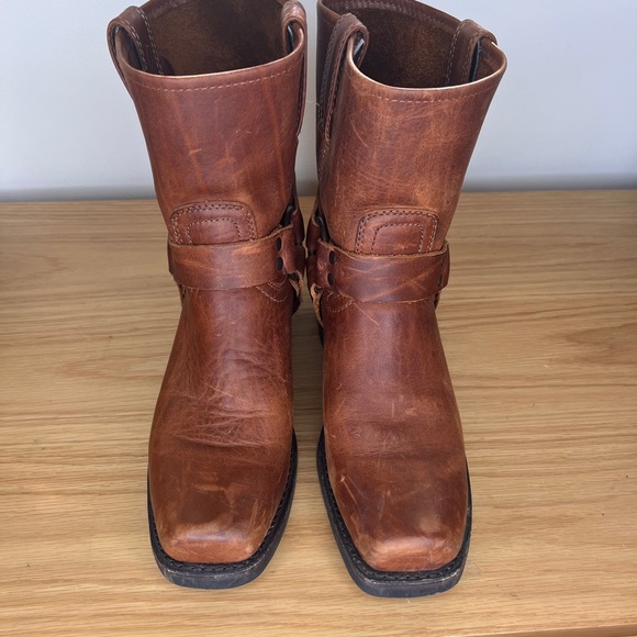 Frye 8r boot - Picture 2 of 7